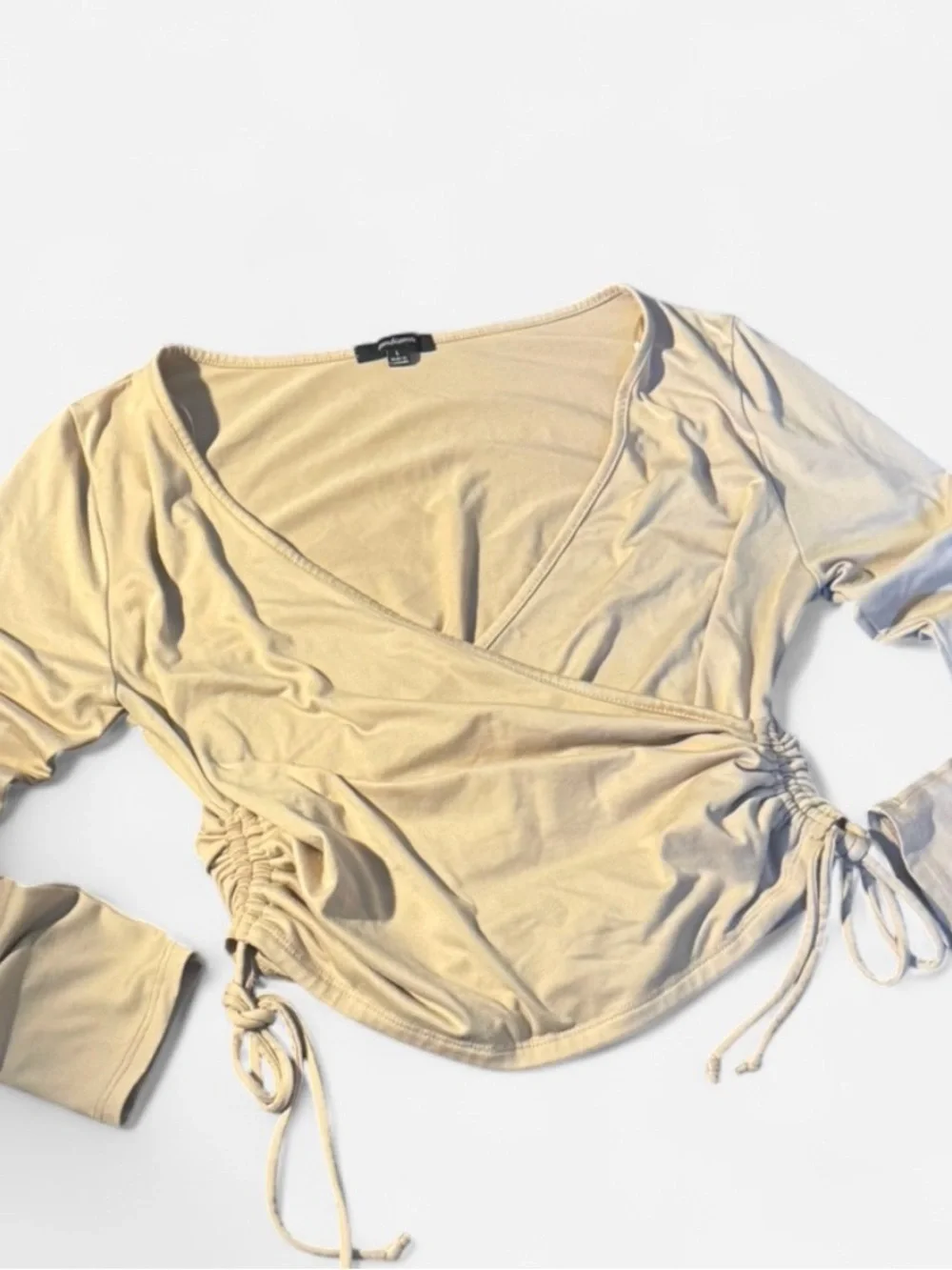 Cream Top - Picture 1 of 4